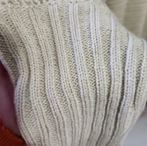 🆕️ Solid Mock Neck Chunky Knit Sweater!