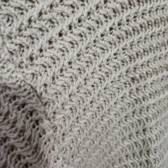 🆕️ Solid Mock Neck Chunky Knit Sweater!