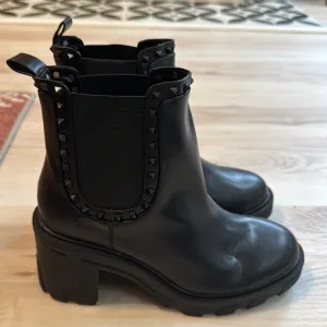 BCBGeneration Trista Fashion Boot black studded