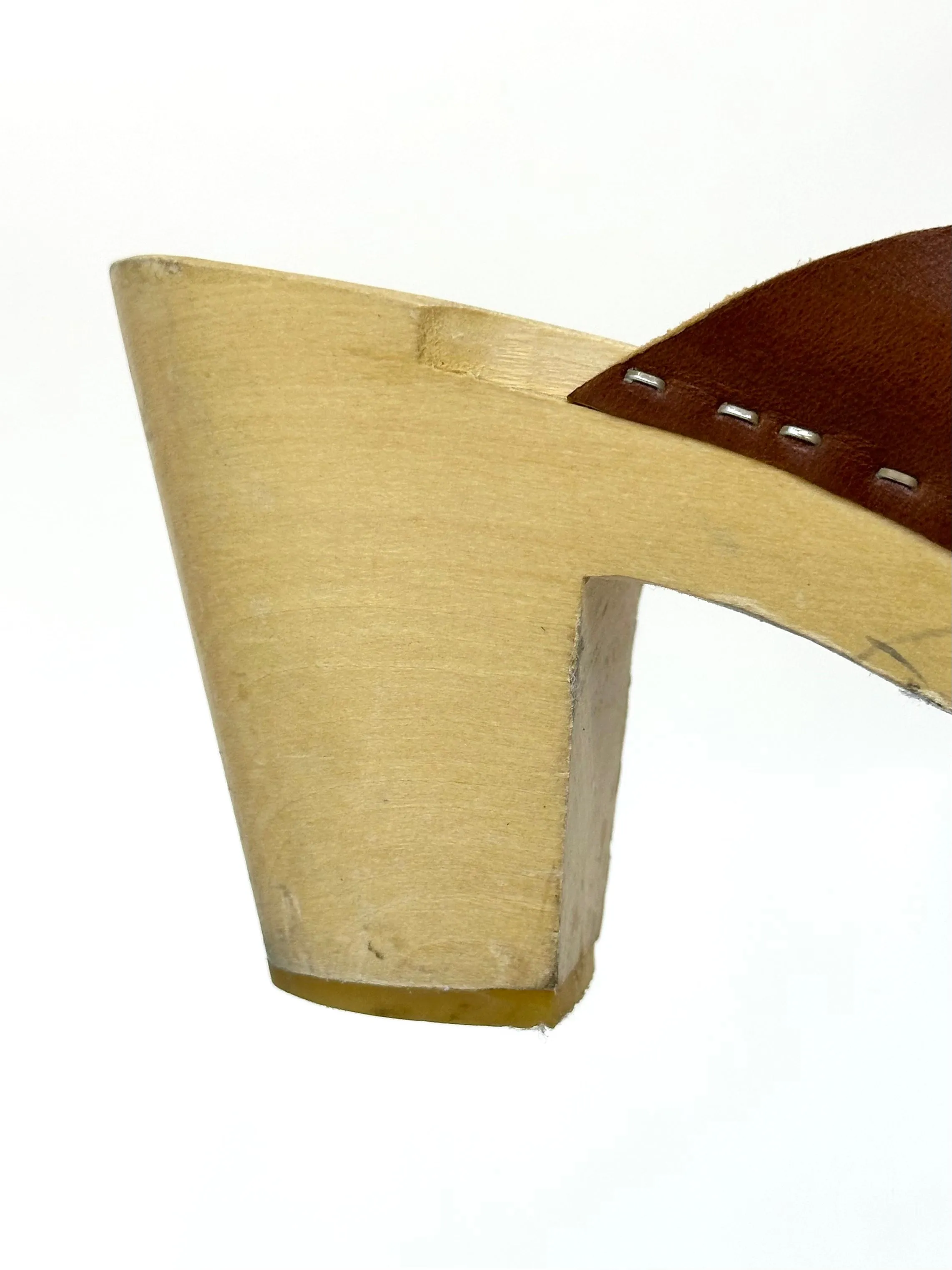 Bryr Leather Tassel Clogs