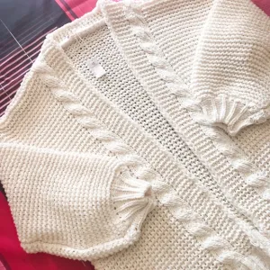 Cardigan chunky sweater thick twist braid cable knit cream white wide sleeve