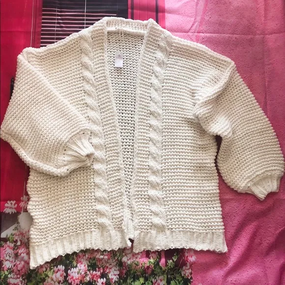Cardigan chunky sweater thick twist braid cable knit cream white wide sleeve
