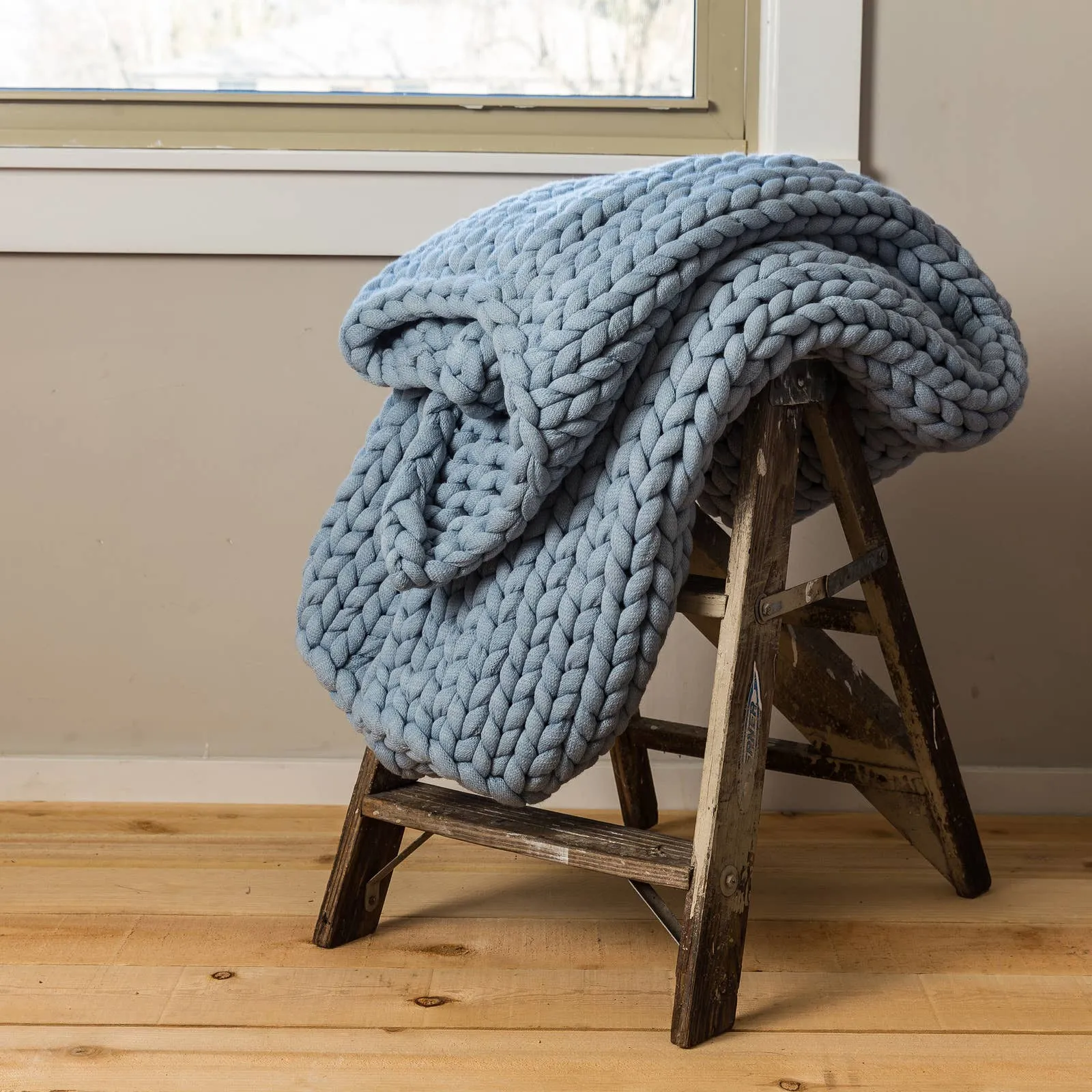 Chunky Knit Throw in Mauve