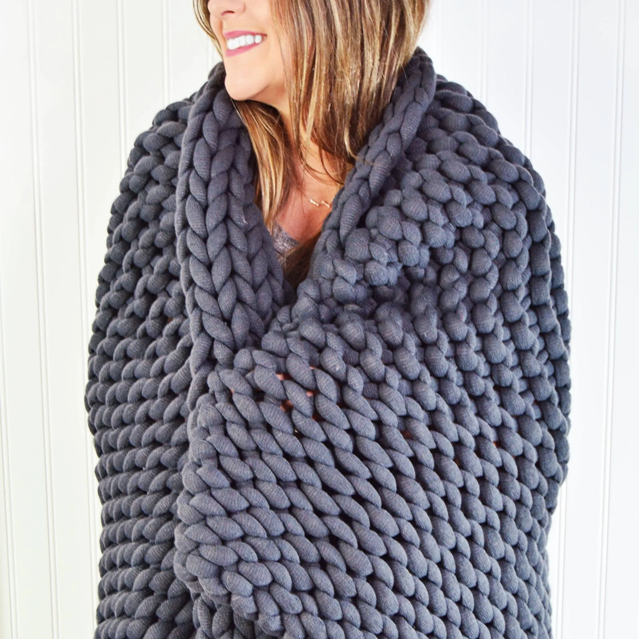 Chunky Knit Throw in Mauve