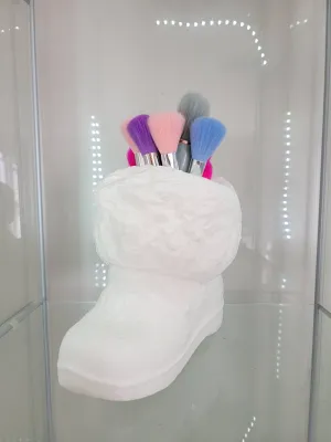 Cozy Snow Boot Brush Holder for Glam Lovers