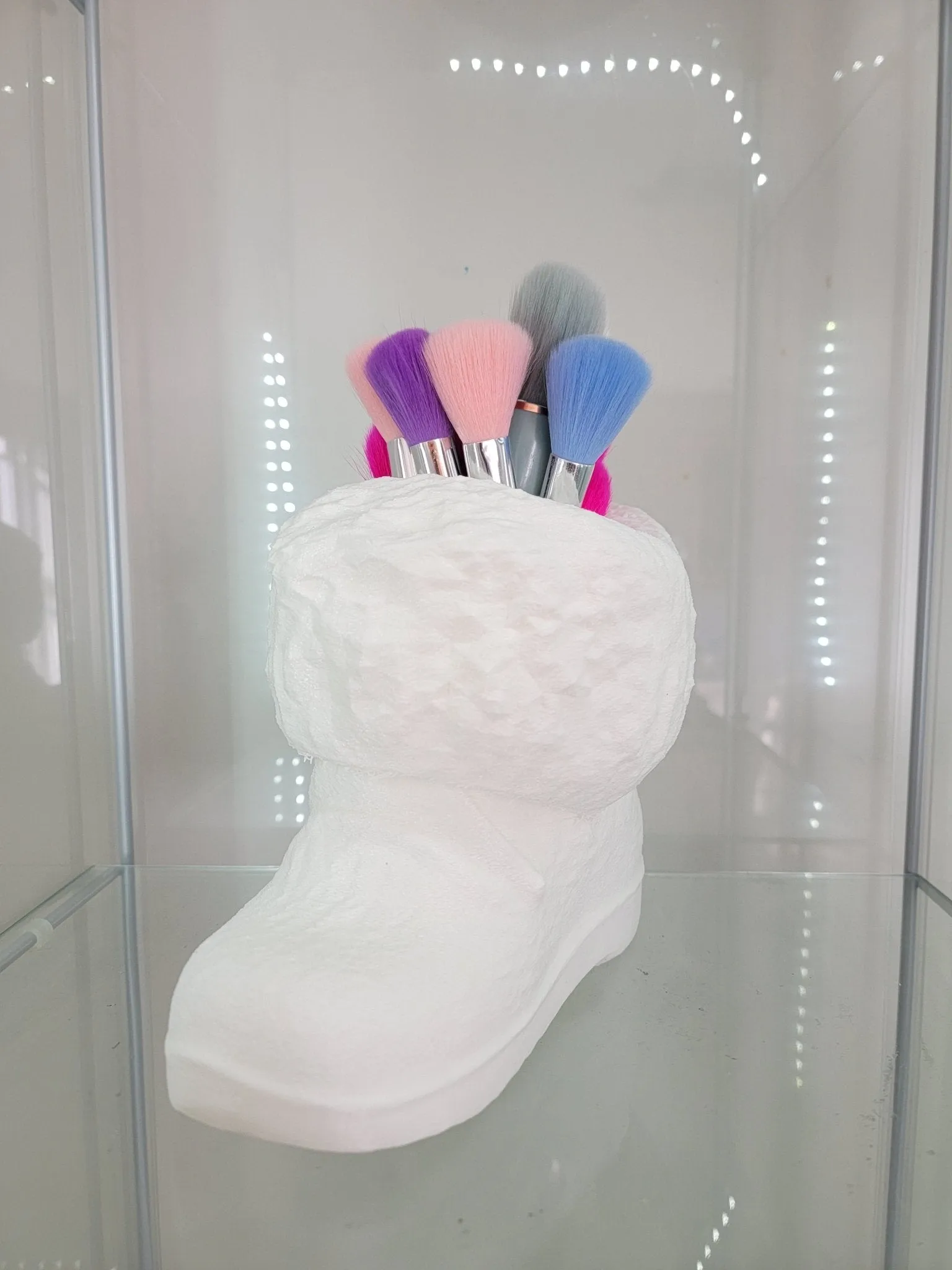 Cozy Snow Boot Brush Holder for Glam Lovers