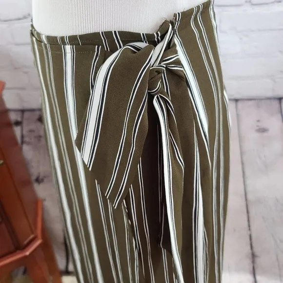 Evereve brown skirt with multi colored stripes