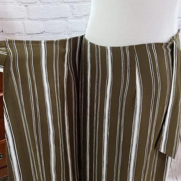 Evereve brown skirt with multi colored stripes