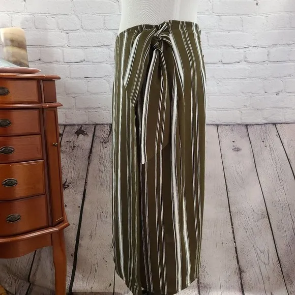 Evereve brown skirt with multi colored stripes