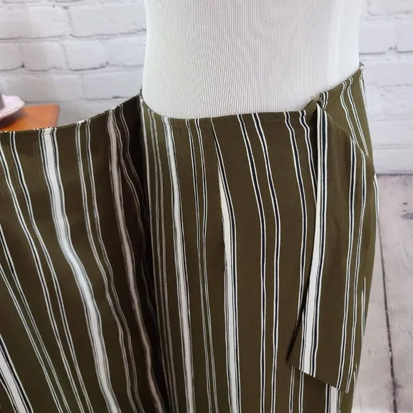 Evereve brown skirt with multi colored stripes