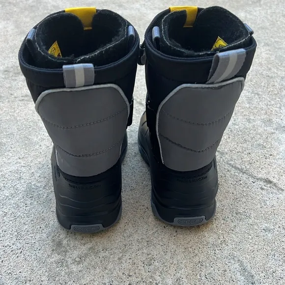 KEEN Toddler Lumi Waterproof Insulated Snow Boot Size 8