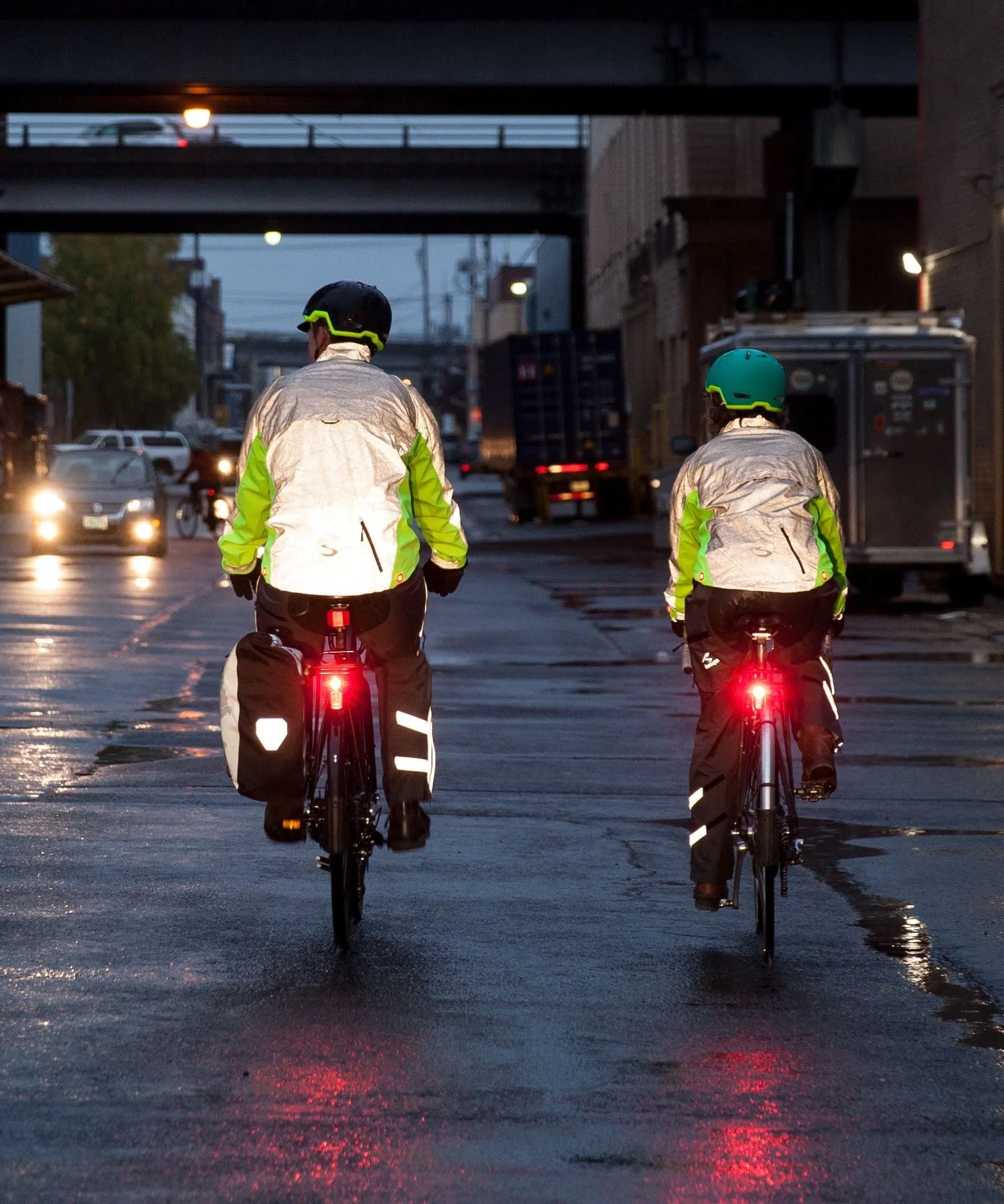 Men's Hi-Vis Torch E-Bike Jacket with Beacon Lights
