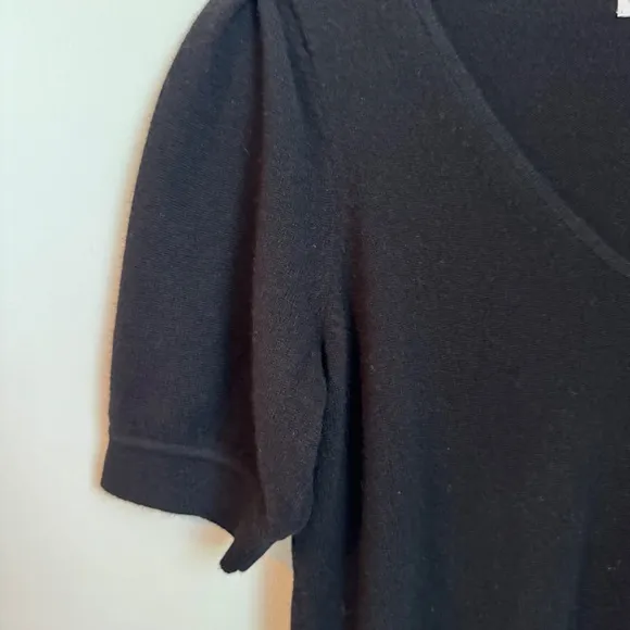NWT Madewell Black Cashmere V-Neck Puff-Sleeve Sweater Tee SZ M
