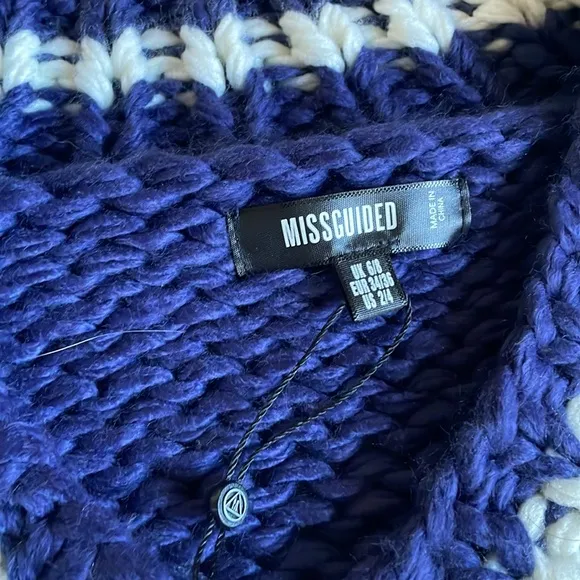 NWT Misguided Chunky V Neck Knit Sweater