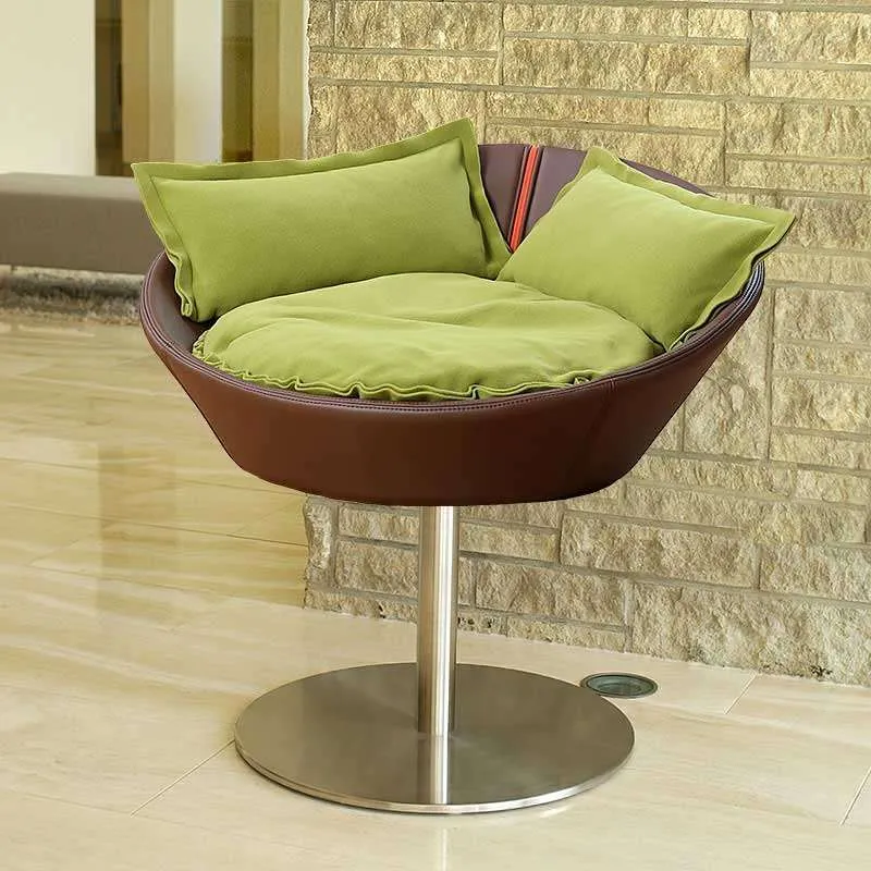 Pet Interiors Cosmo Faux Leather Deluxe Cat Bed