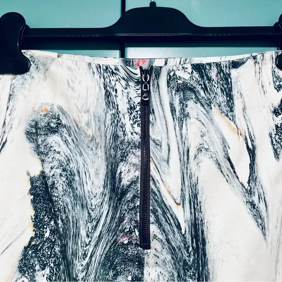 Rachel Roy Vivid Marble Print Pencil Skirt In White Black Pink Size 4 EUC