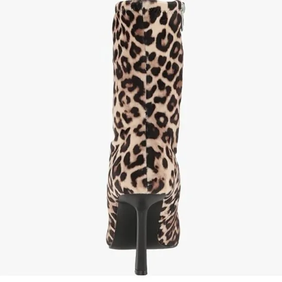 Steve Madden Vakay Fashion Boot Leopard Animal Print Ankle Heeled Bootie NOWB