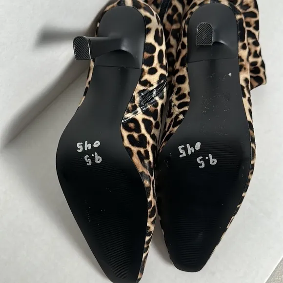 Steve Madden Vakay Fashion Boot Leopard Animal Print Ankle Heeled Bootie NOWB