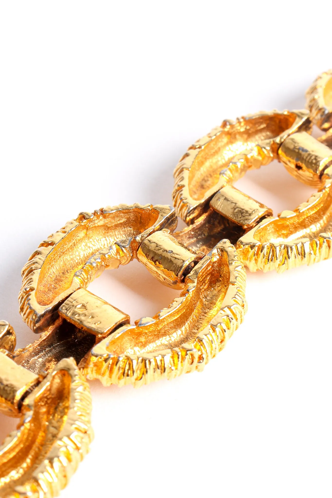 Textured Round Link Bracelet