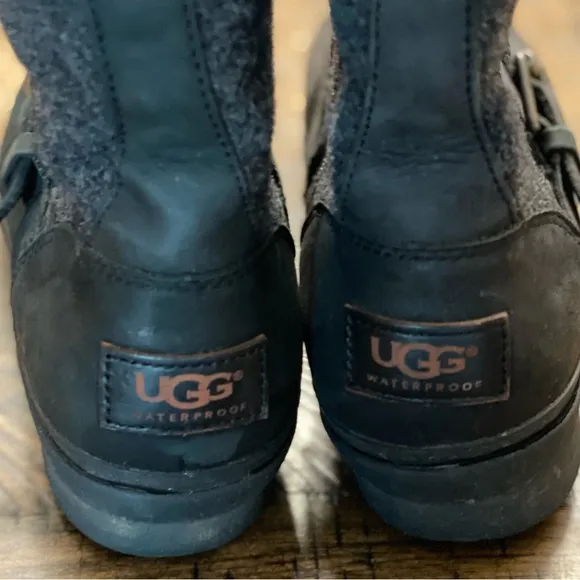 UGG Women's Robbie Fashion Sneaker